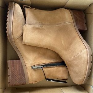 Sorel Cate Bootie size 9